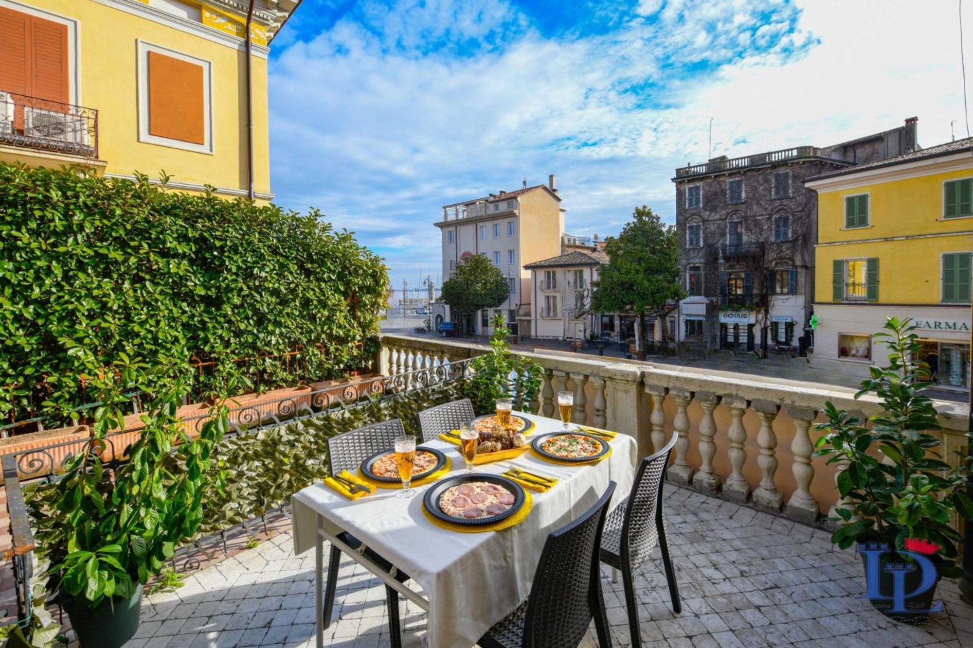 Desenzanoloft Official Partner Marriott Homes & Villas - Let It Be A Dream - Renovation 2025 Lake View Desenzano del Garda Eksteriør bilde