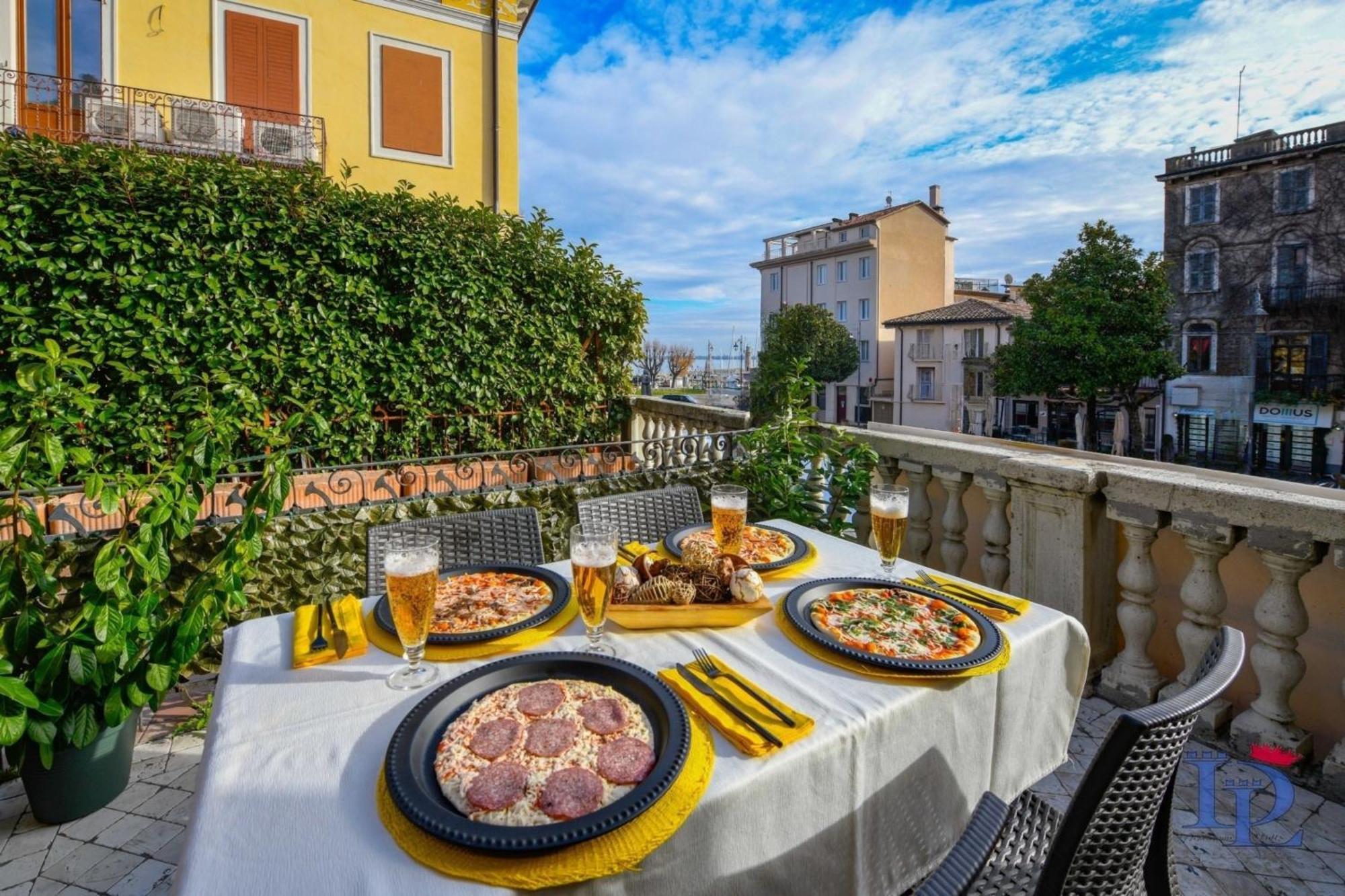 Desenzanoloft Official Partner Marriott Homes & Villas - Let It Be A Dream - Renovation 2025 Lake View Desenzano del Garda Eksteriør bilde